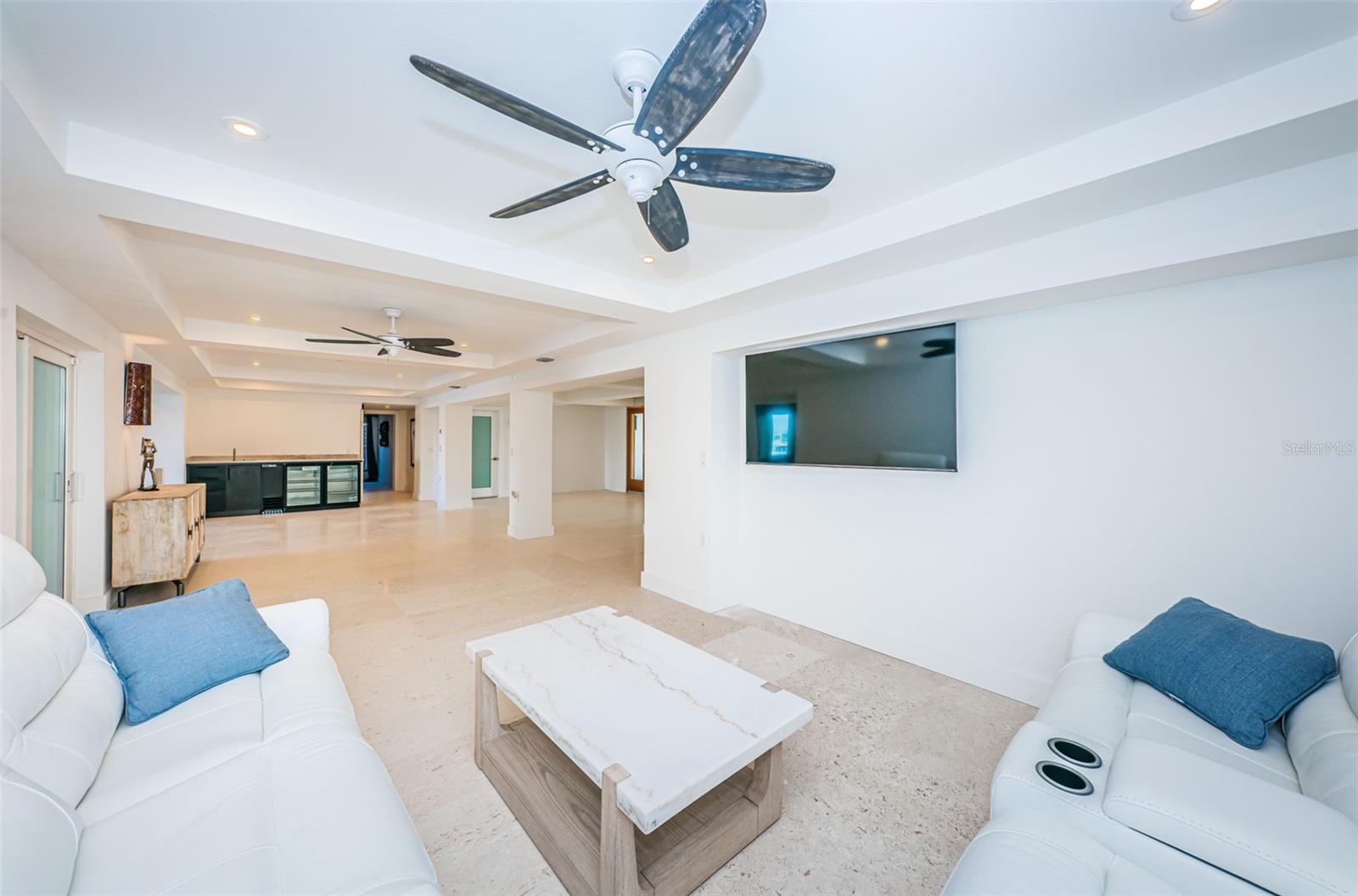 BOCA CIEGA ISLE - Residential