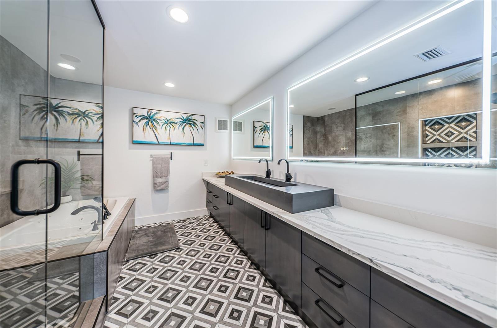 BOCA CIEGA ISLE - Residential