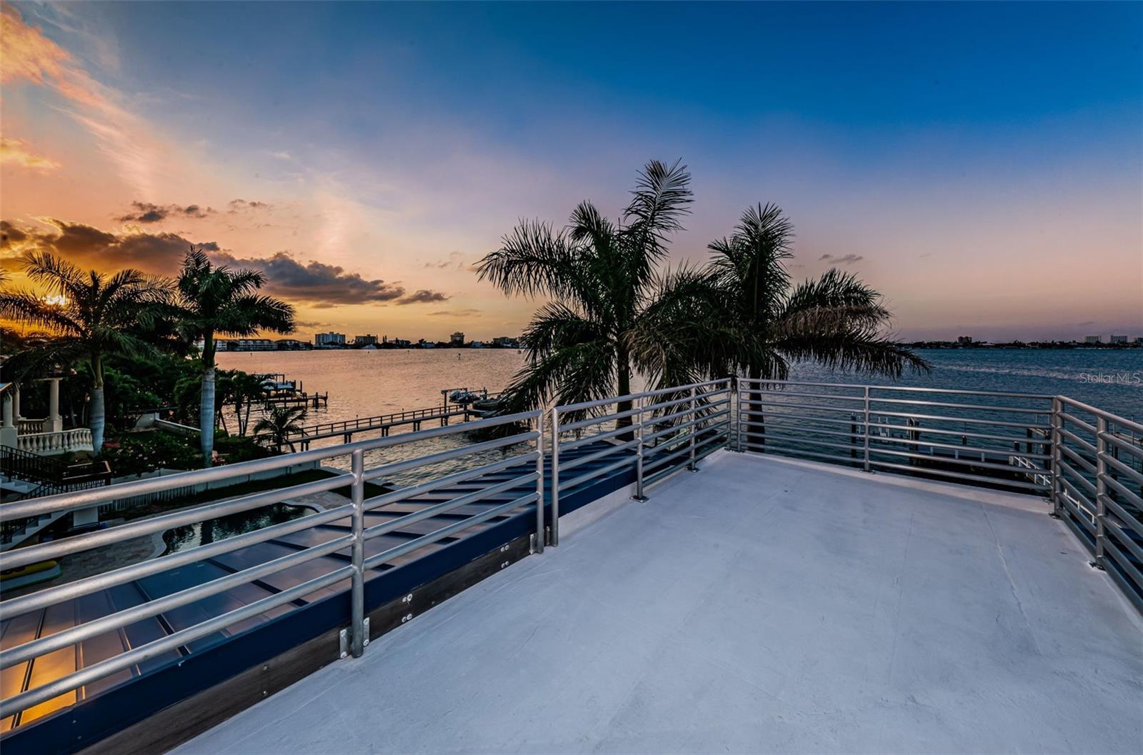 BOCA CIEGA ISLE - Residential
