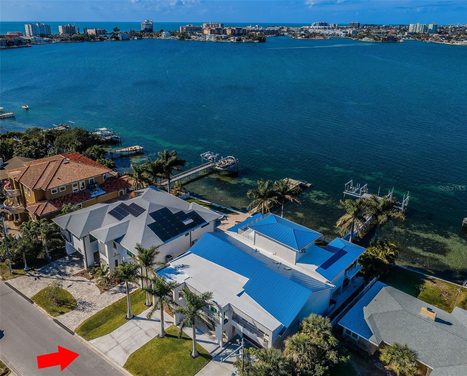 BOCA CIEGA ISLE - Residential