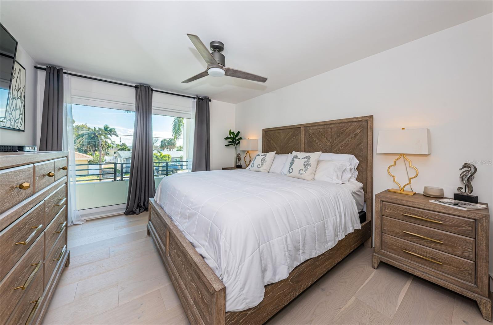 BOCA CIEGA ISLE - Residential