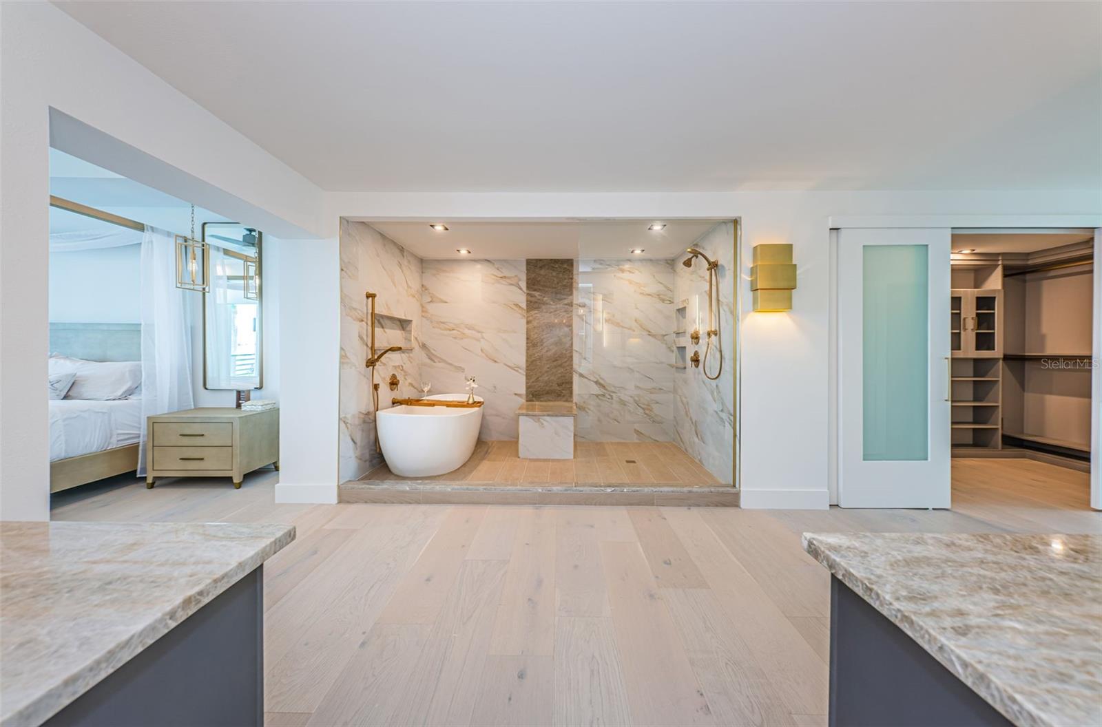 BOCA CIEGA ISLE - Residential