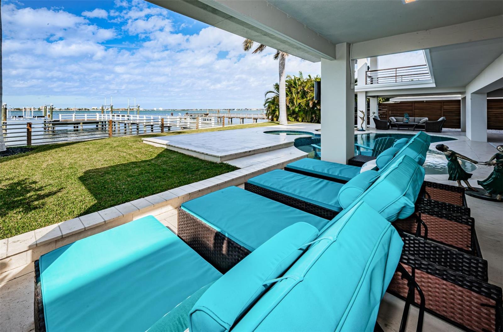 BOCA CIEGA ISLE - Residential