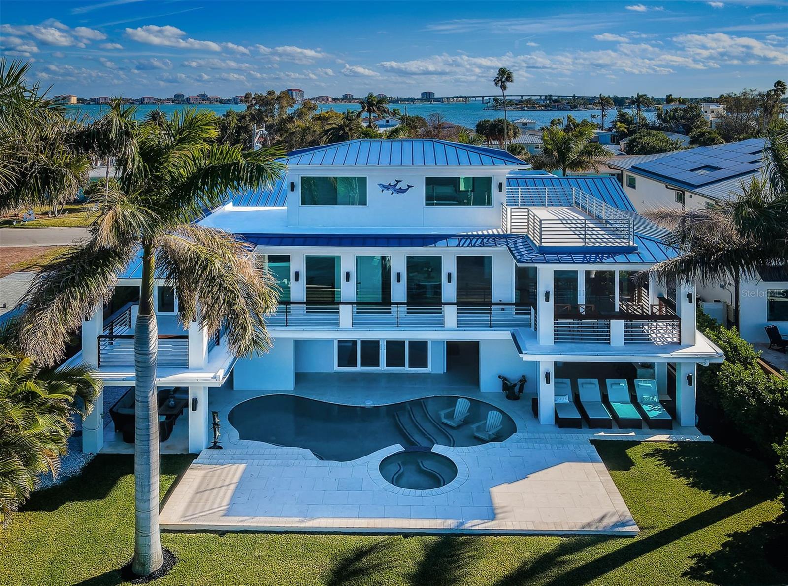 BOCA CIEGA ISLE - Residential