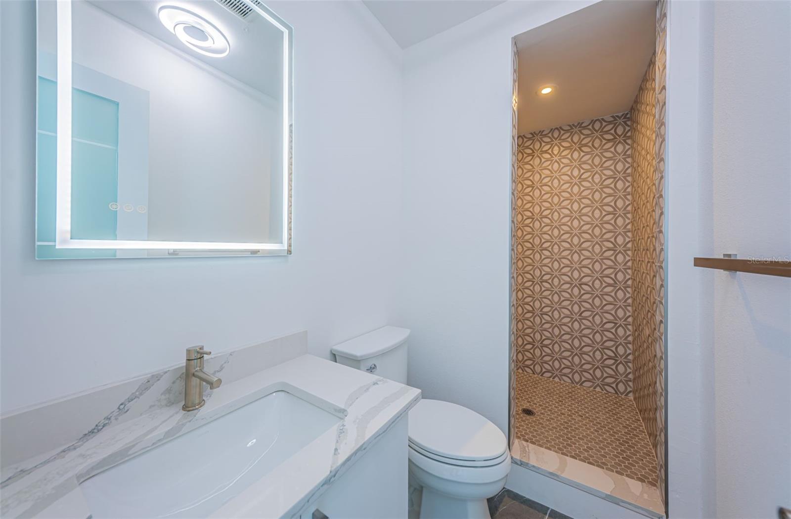 BOCA CIEGA ISLE - Residential