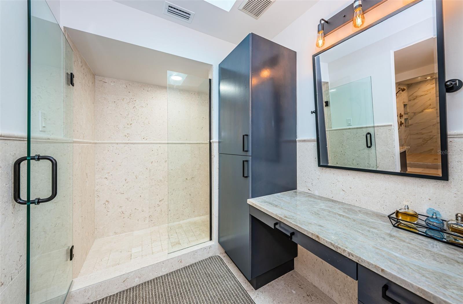BOCA CIEGA ISLE - Residential