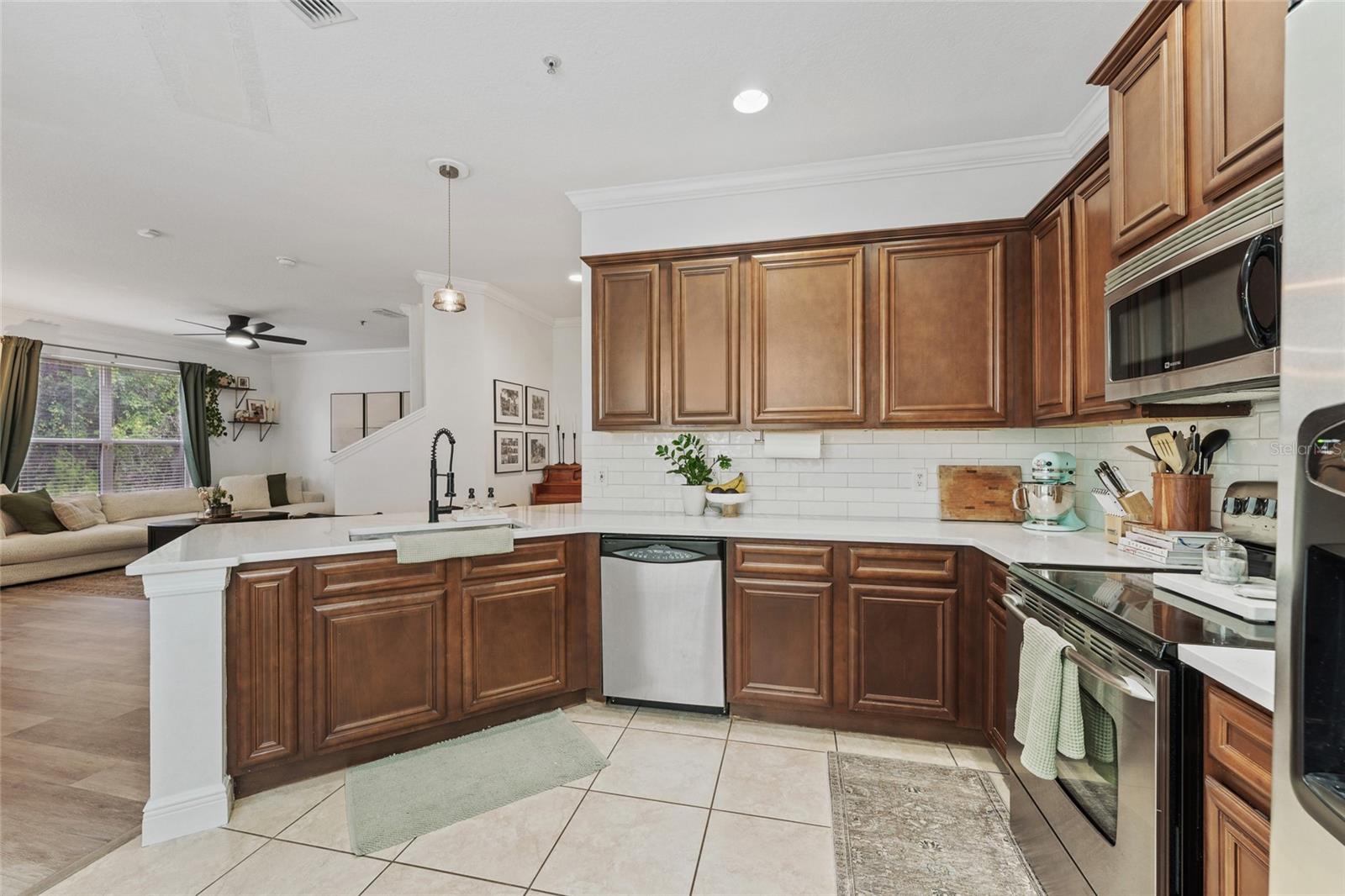 TUCKER OAKS CONDO PH 4 - Residential