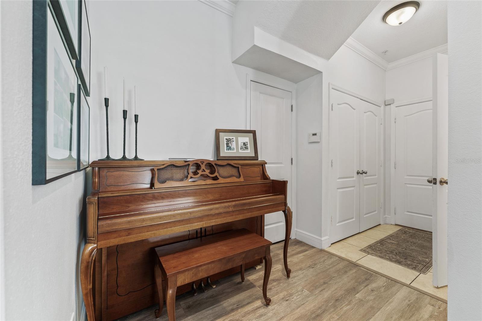 TUCKER OAKS CONDO PH 4 - Residential