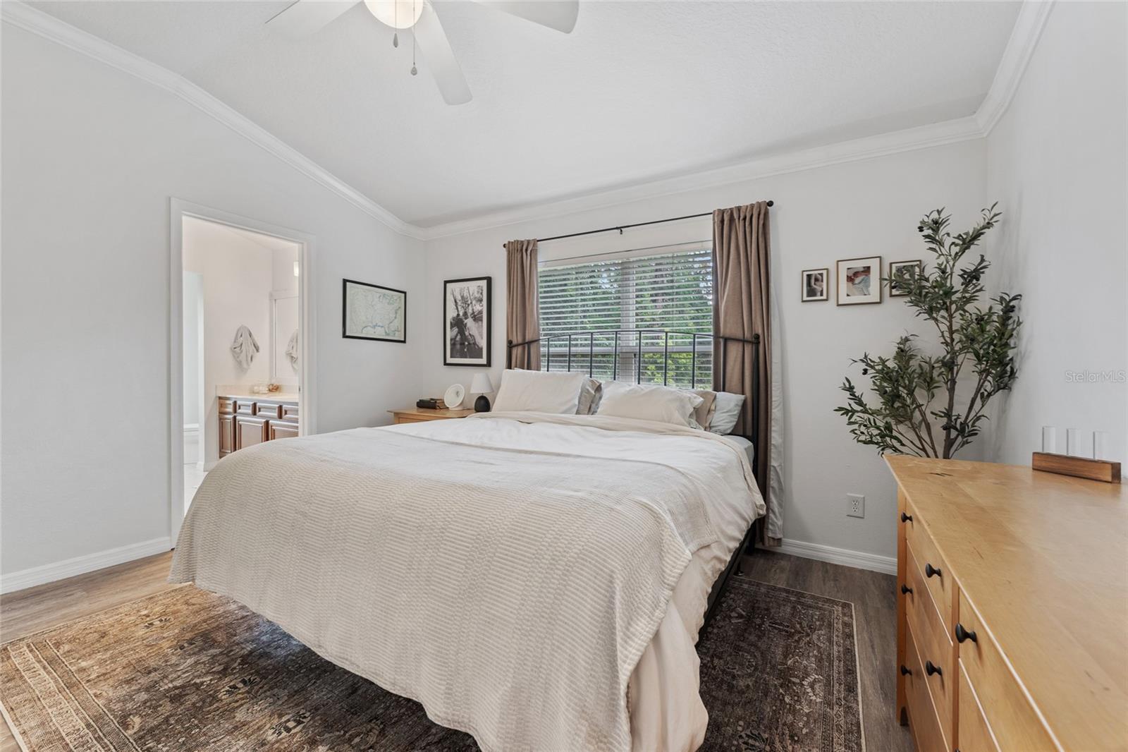 TUCKER OAKS CONDO PH 4 - Residential