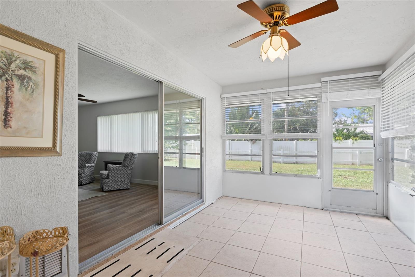 GLEN OAKS RIDGE VILLAS 1 - Residential