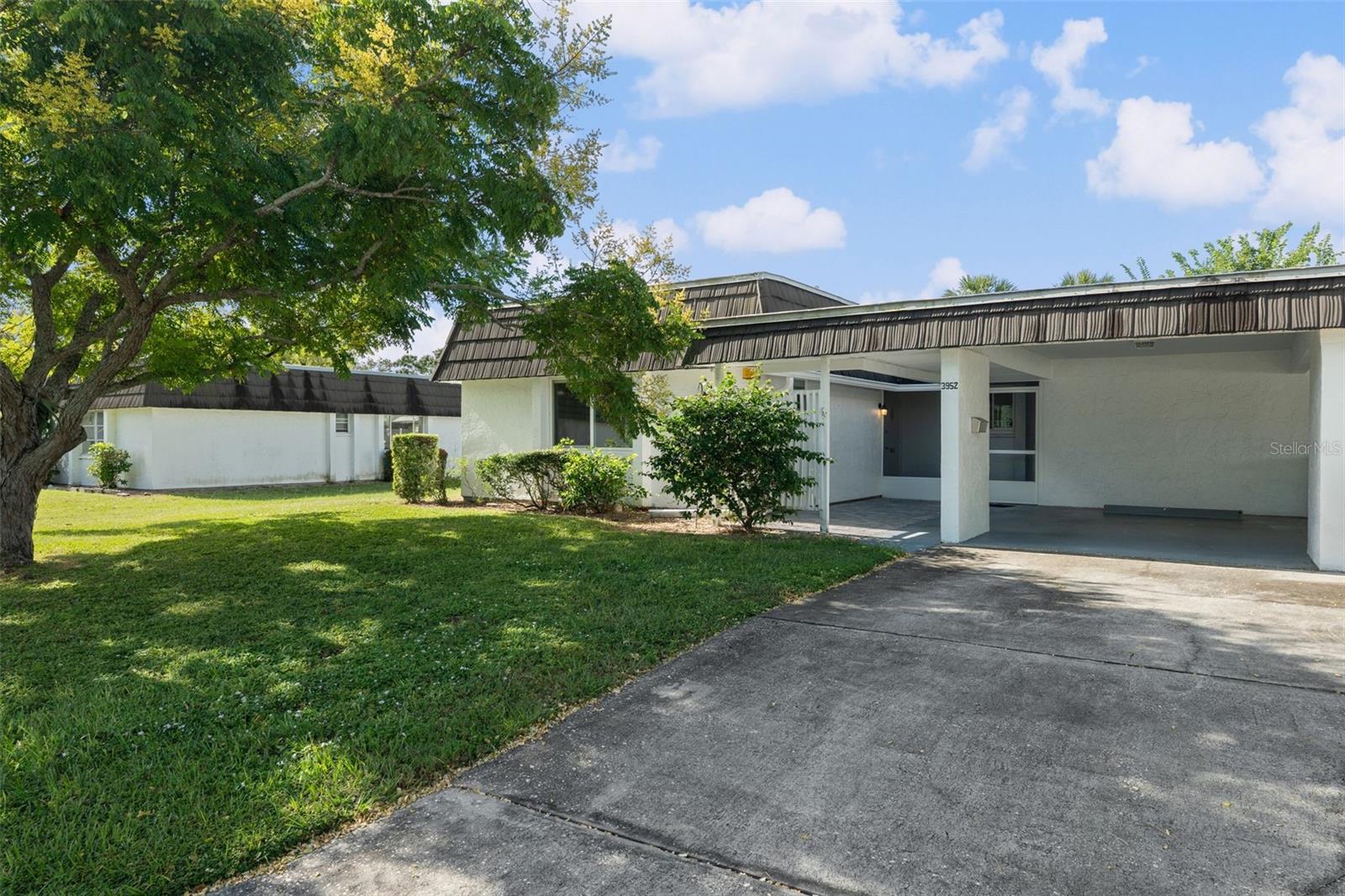 GLEN OAKS RIDGE VILLAS 1 - Residential