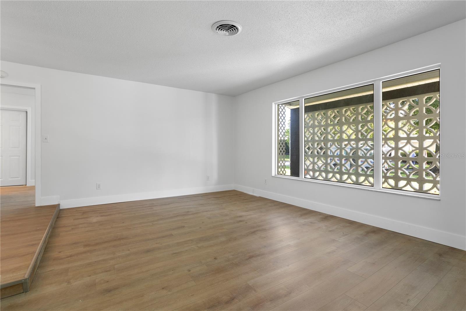 WINTER PARK PINES - Residential