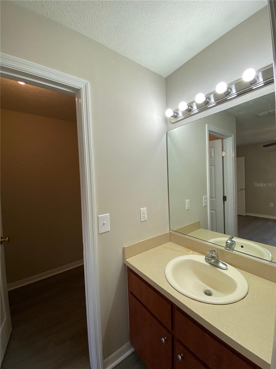 VONN ADD - Residential Lease