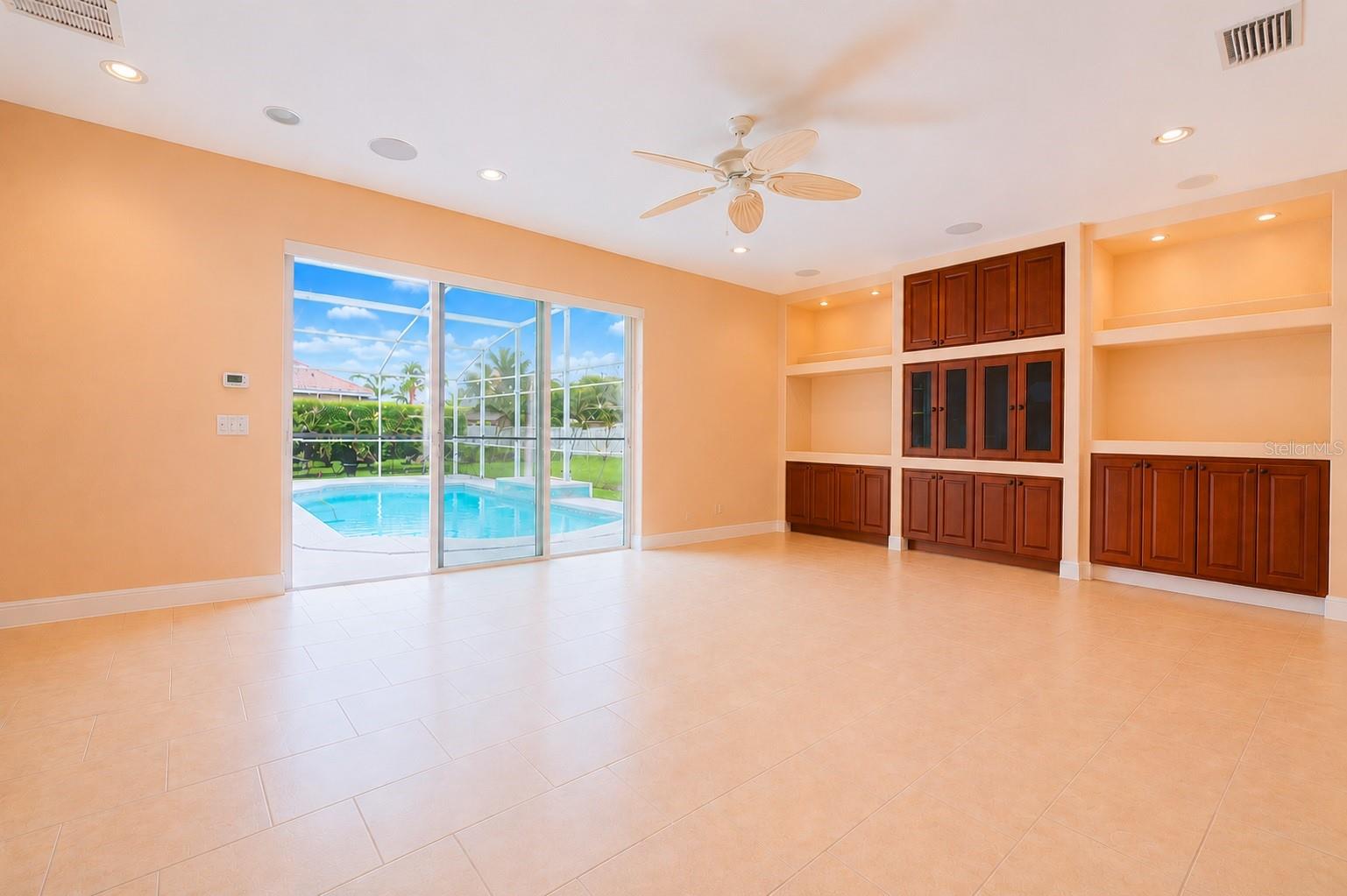 TUSCANY AT WINTERSET - Residential