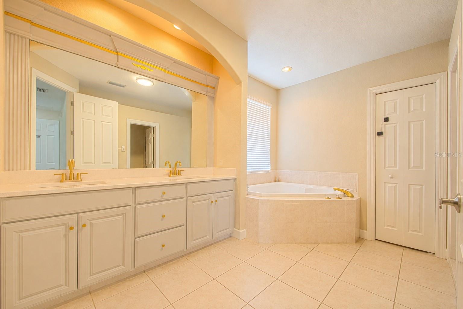 TUSCANY AT WINTERSET - Residential