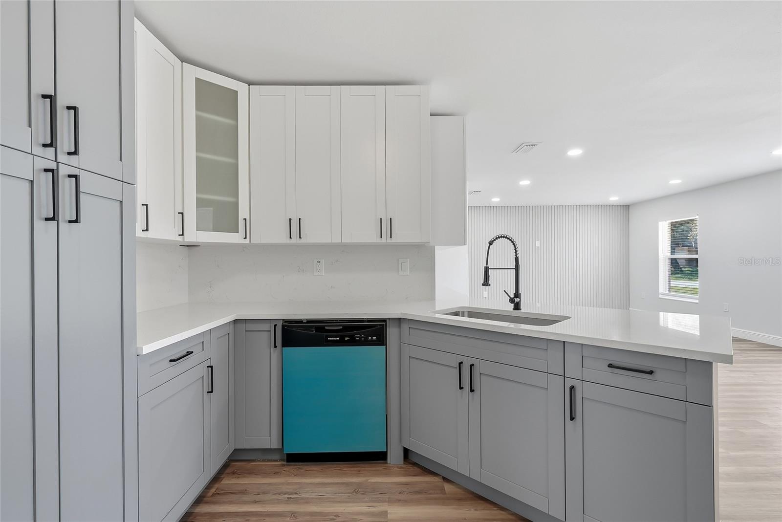 LAKEWOOD - Residential