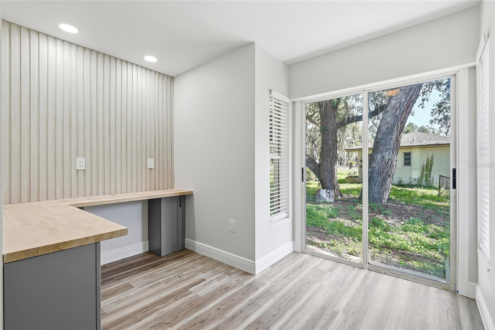 LAKEWOOD - Residential