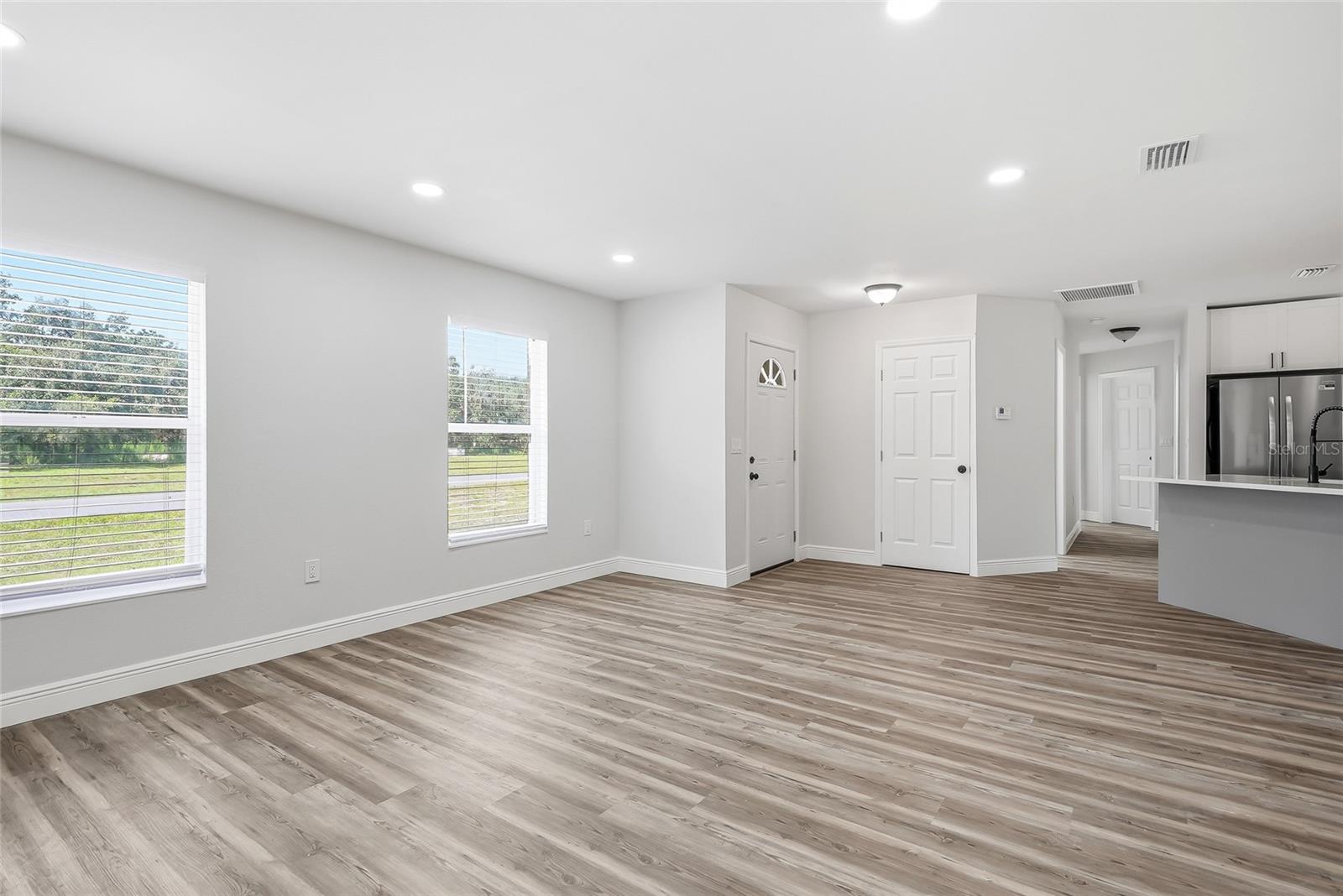 LAKEWOOD - Residential