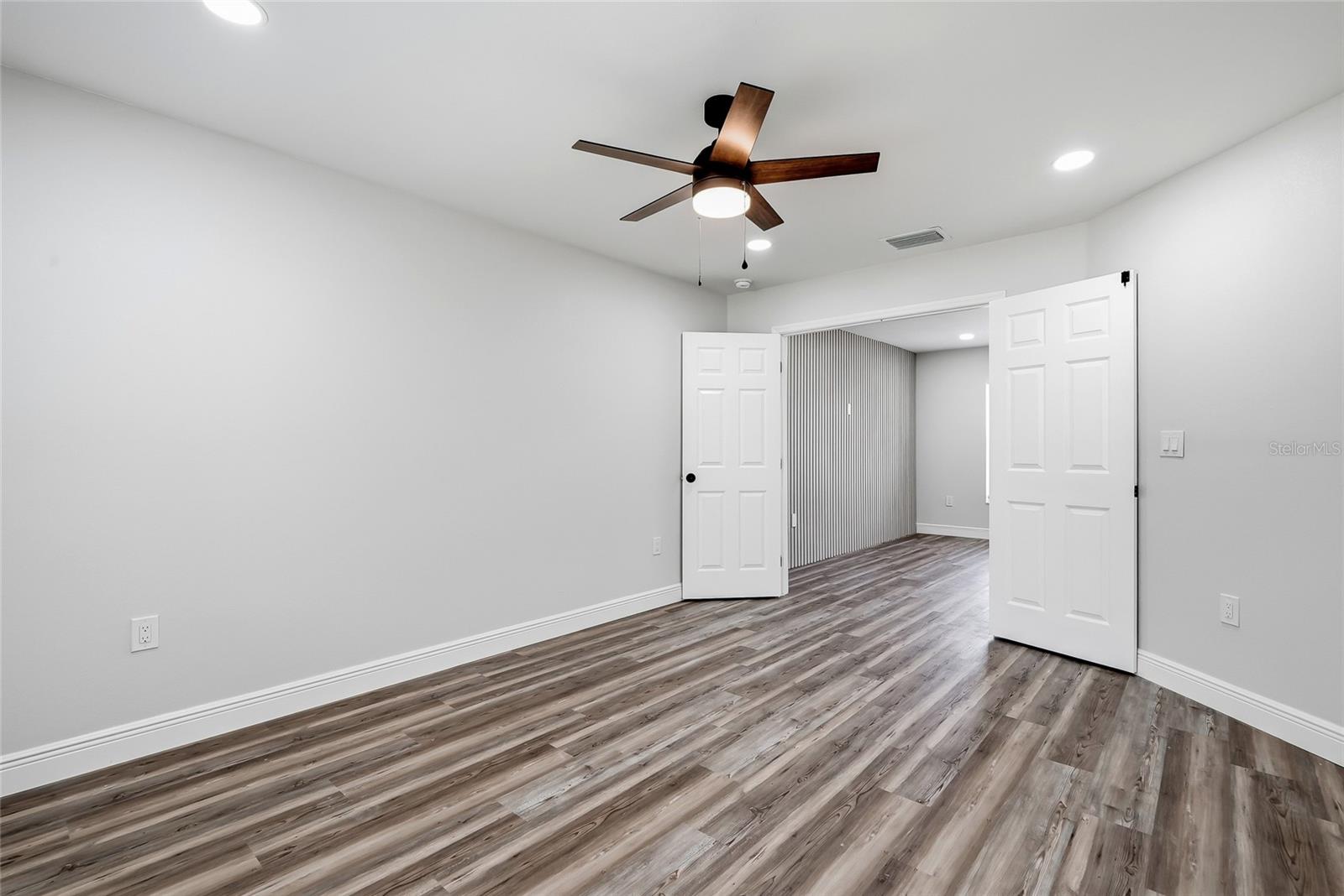 LAKEWOOD - Residential
