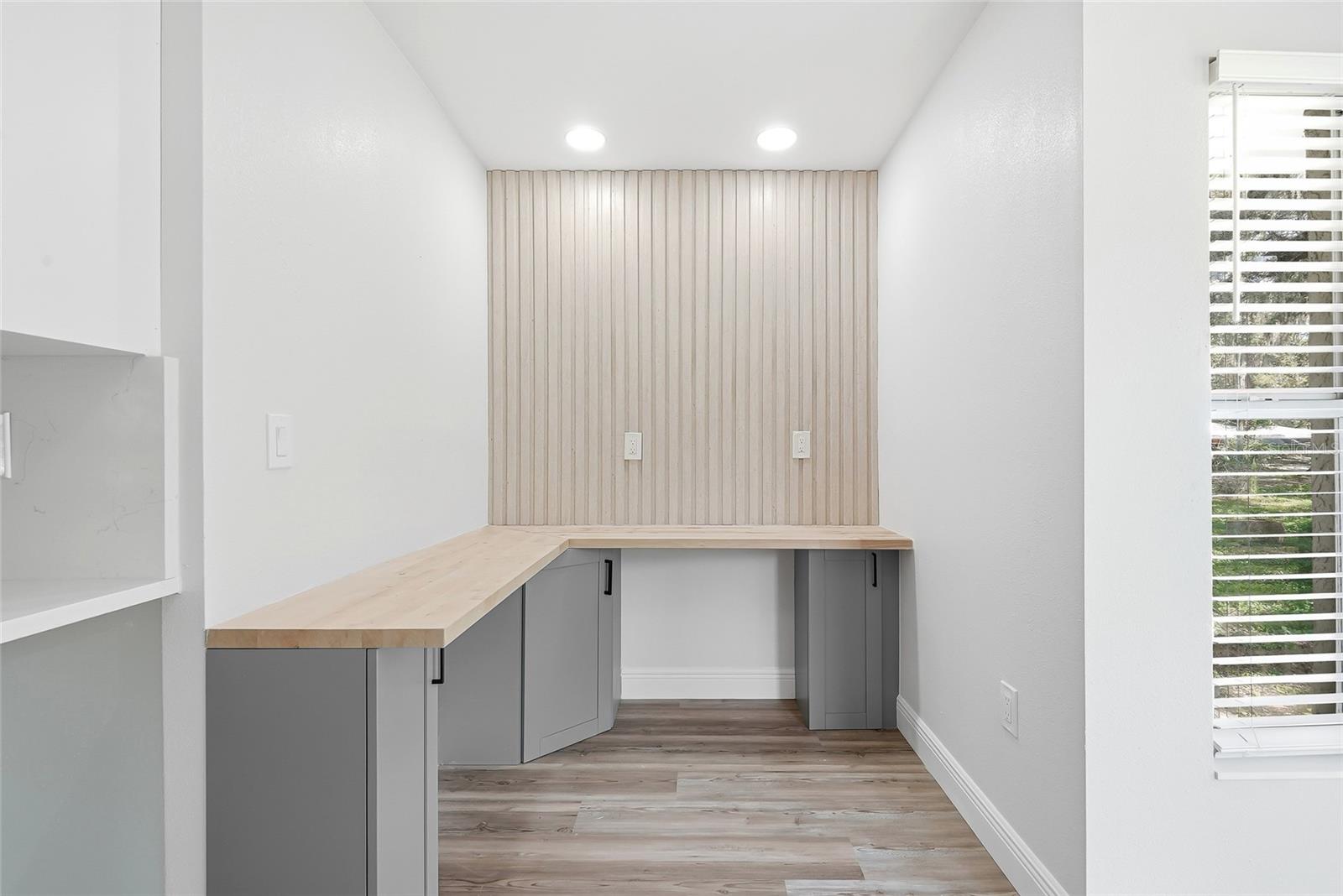 LAKEWOOD - Residential