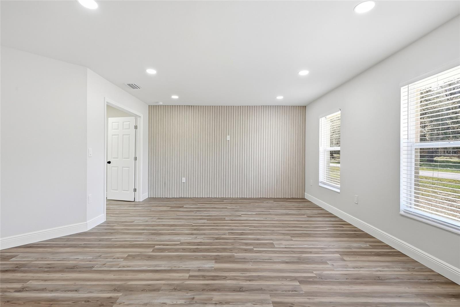LAKEWOOD - Residential