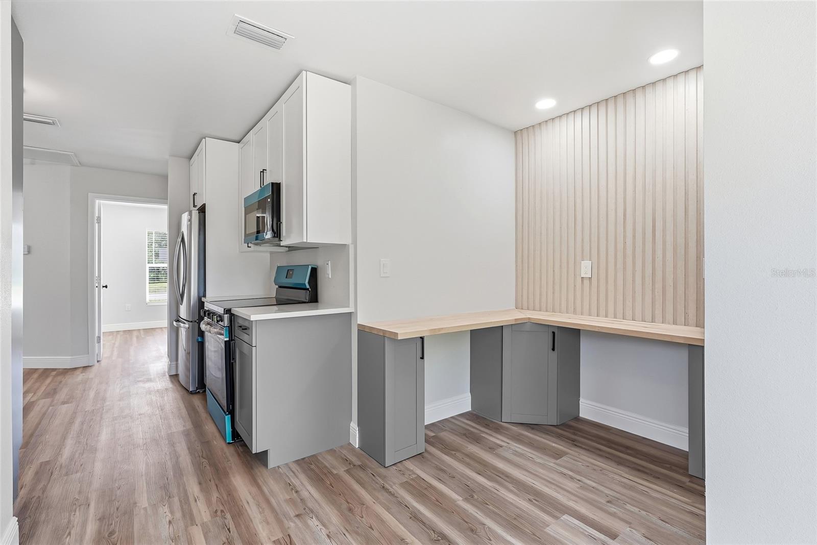 LAKEWOOD - Residential