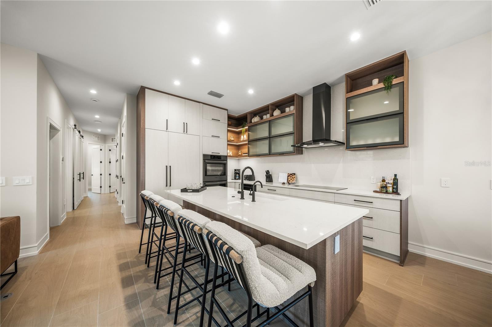 CORTEZ BEACH - Residential