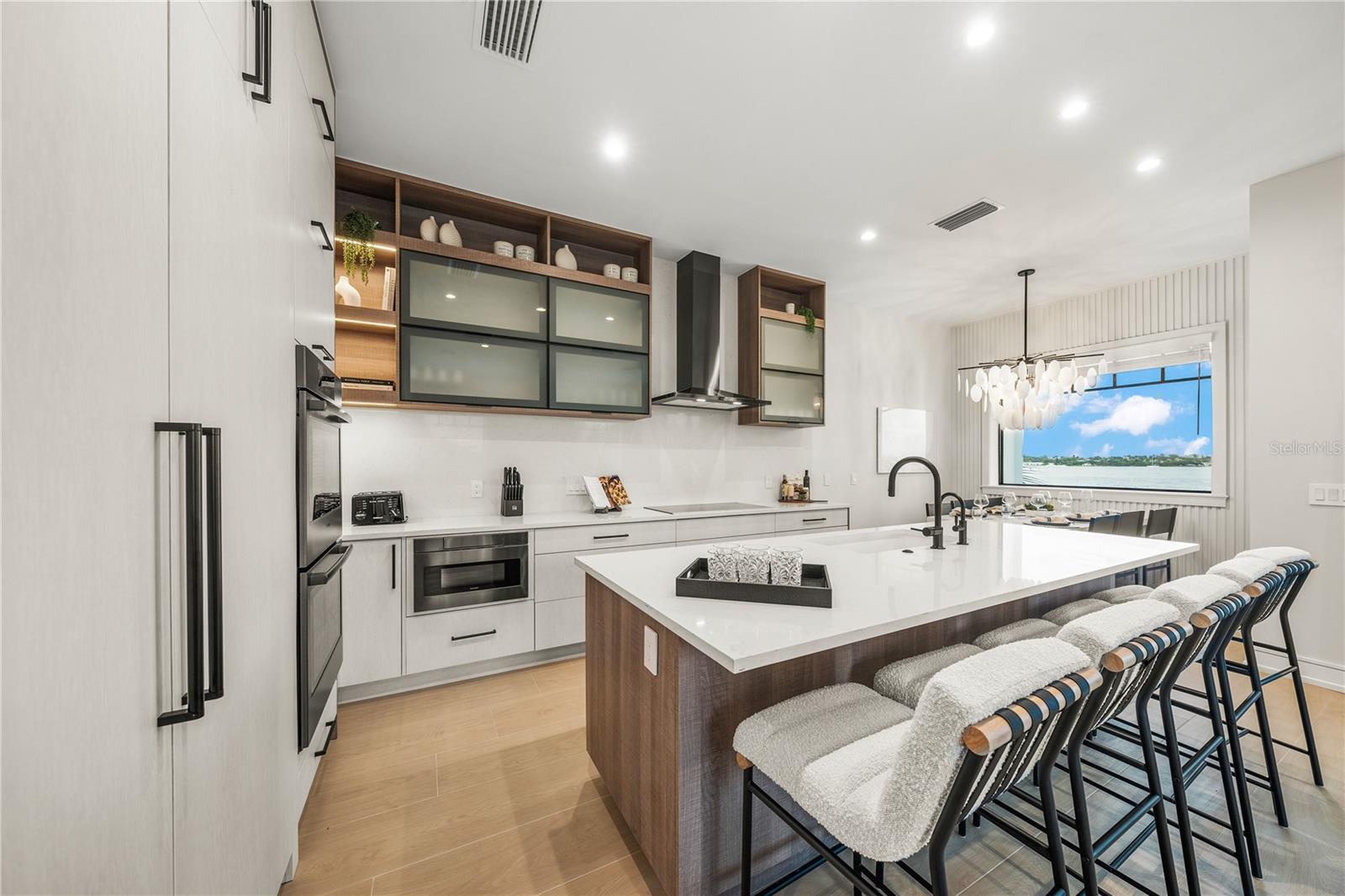 CORTEZ BEACH - Residential