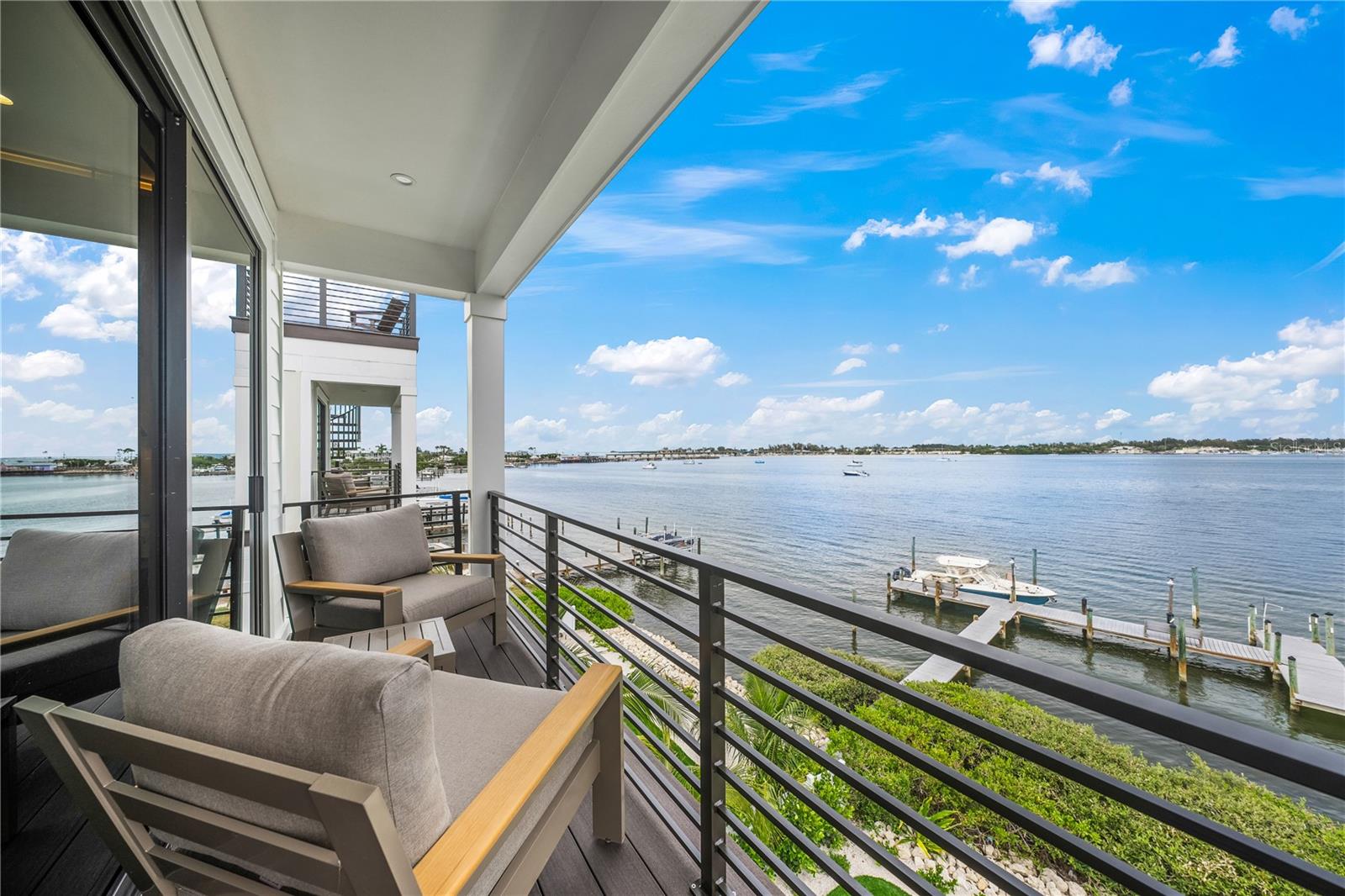 CORTEZ BEACH - Residential