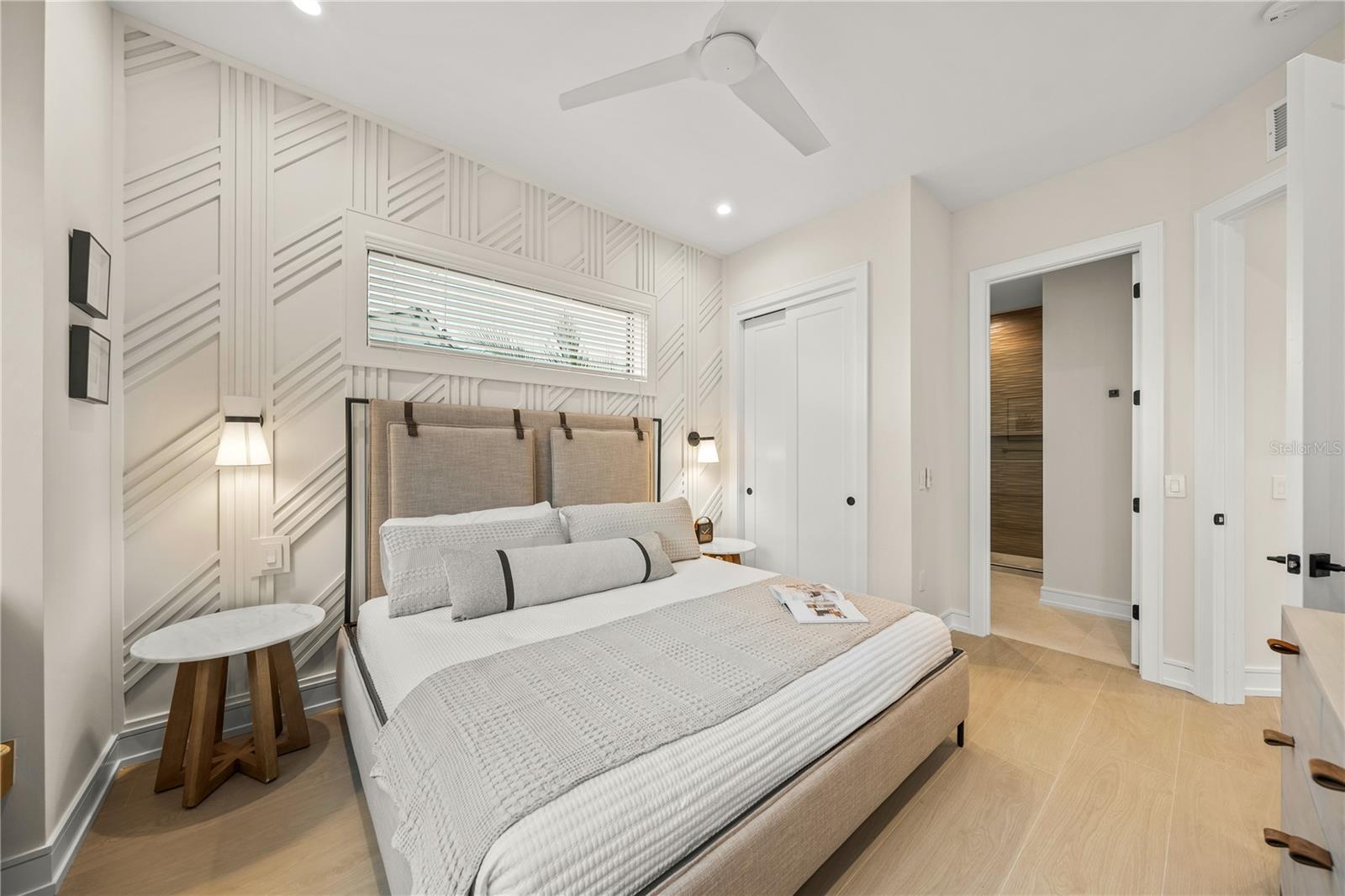 CORTEZ BEACH - Residential
