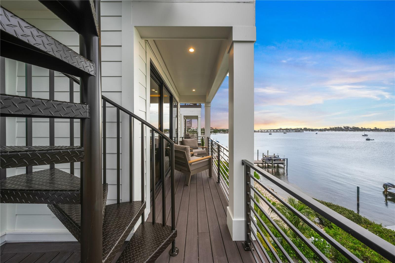 CORTEZ BEACH - Residential