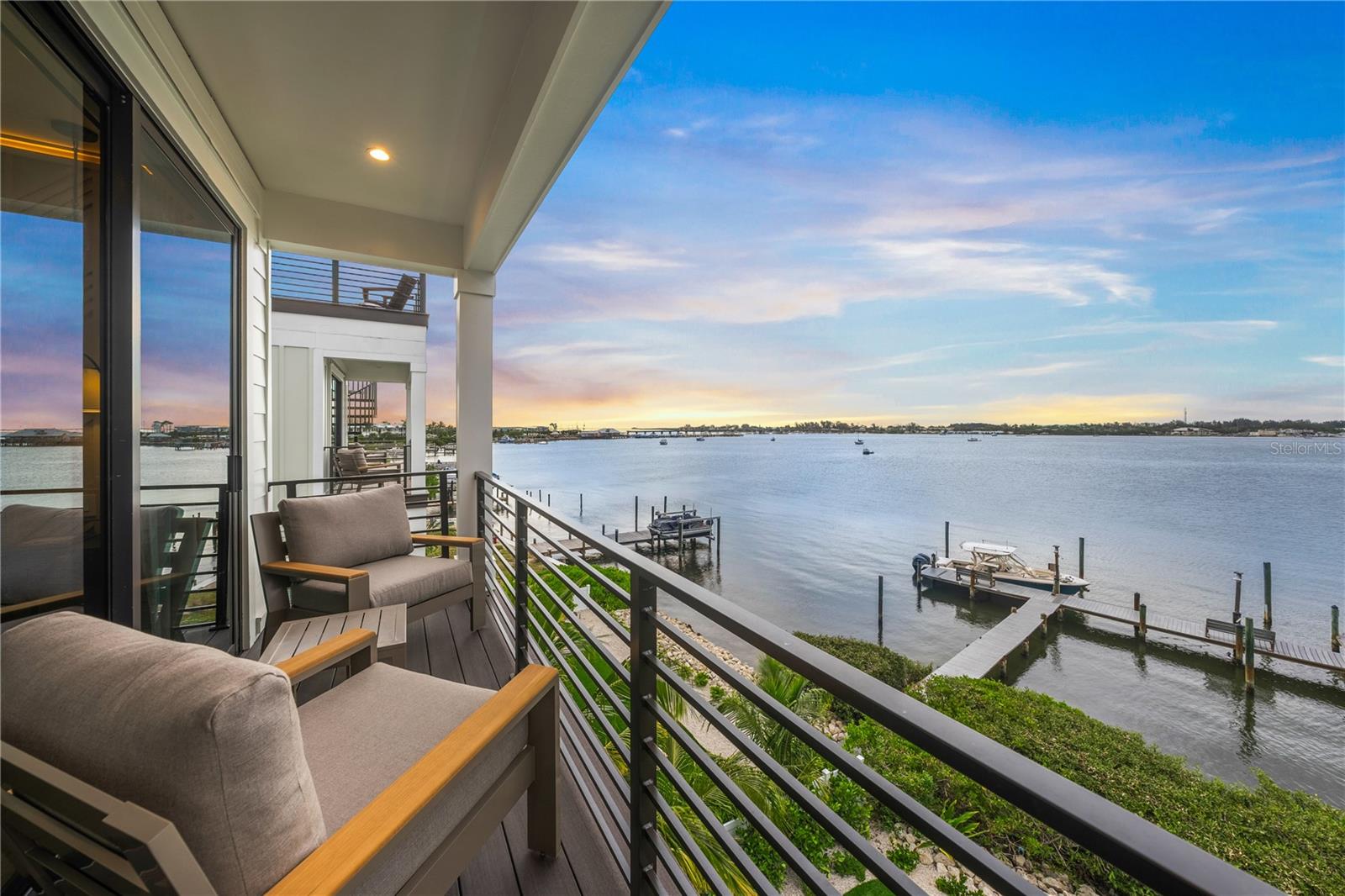 CORTEZ BEACH - Residential