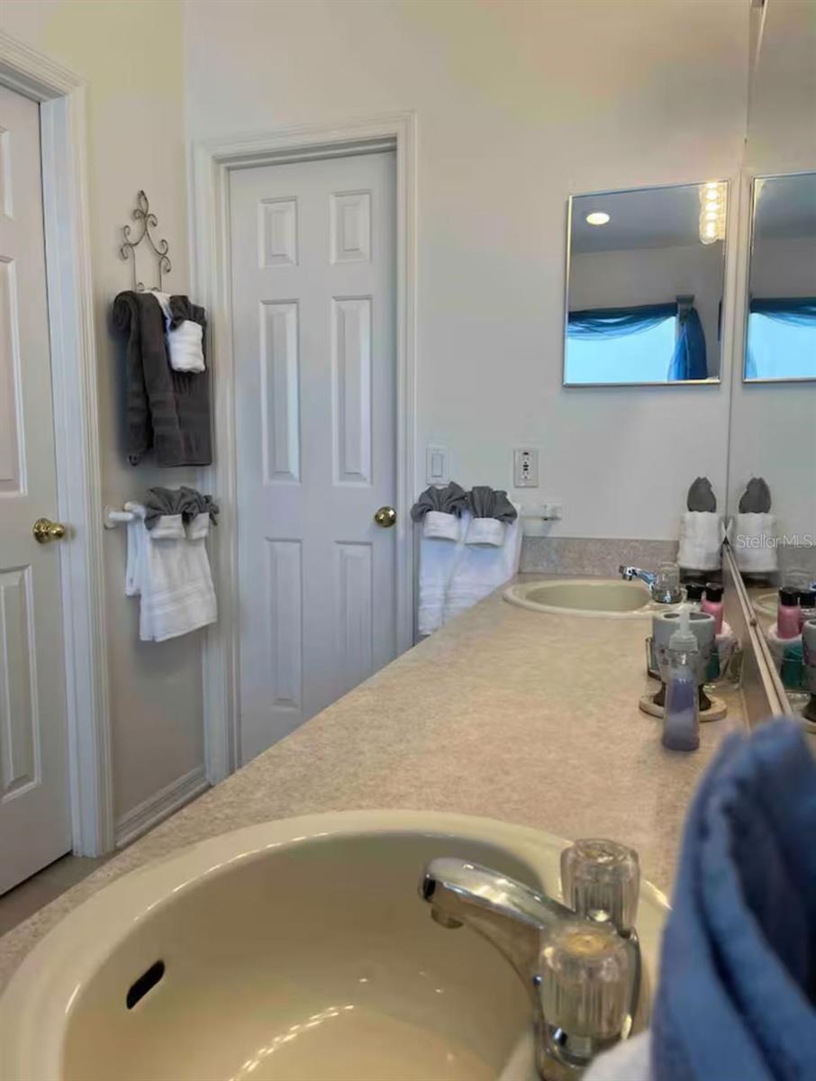 EAGLE POINTE - Residential Lease
