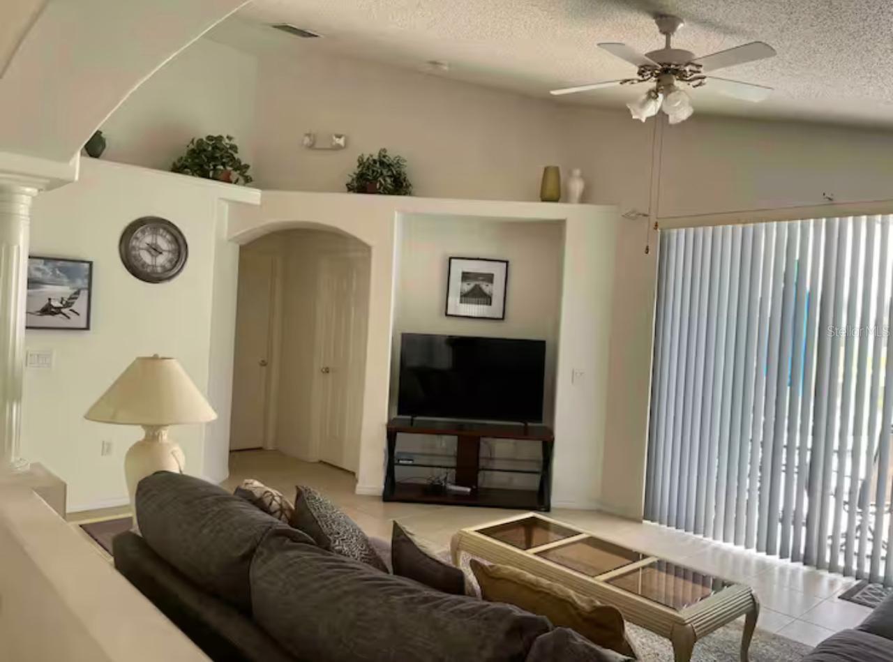 EAGLE POINTE - Residential Lease