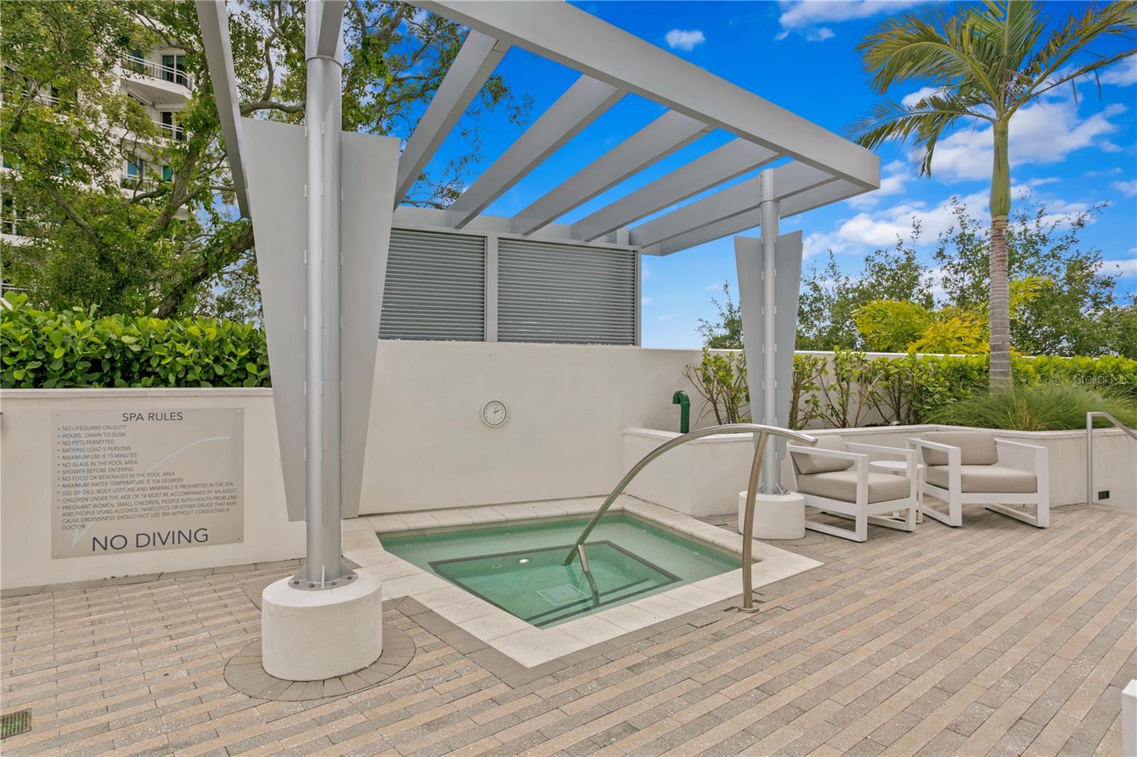 VIRAGE BAYSHORE - Residential
