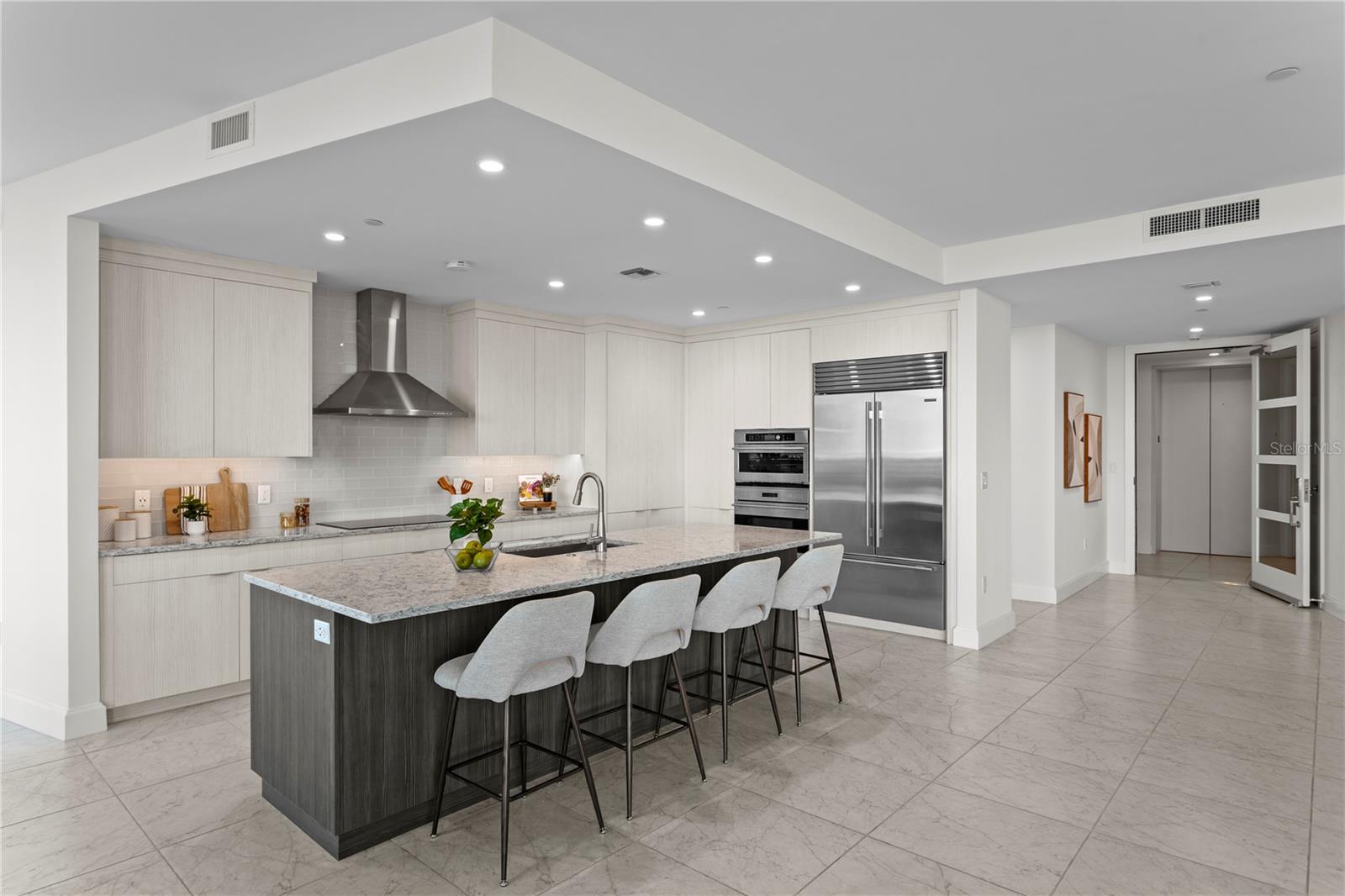 VIRAGE BAYSHORE - Residential