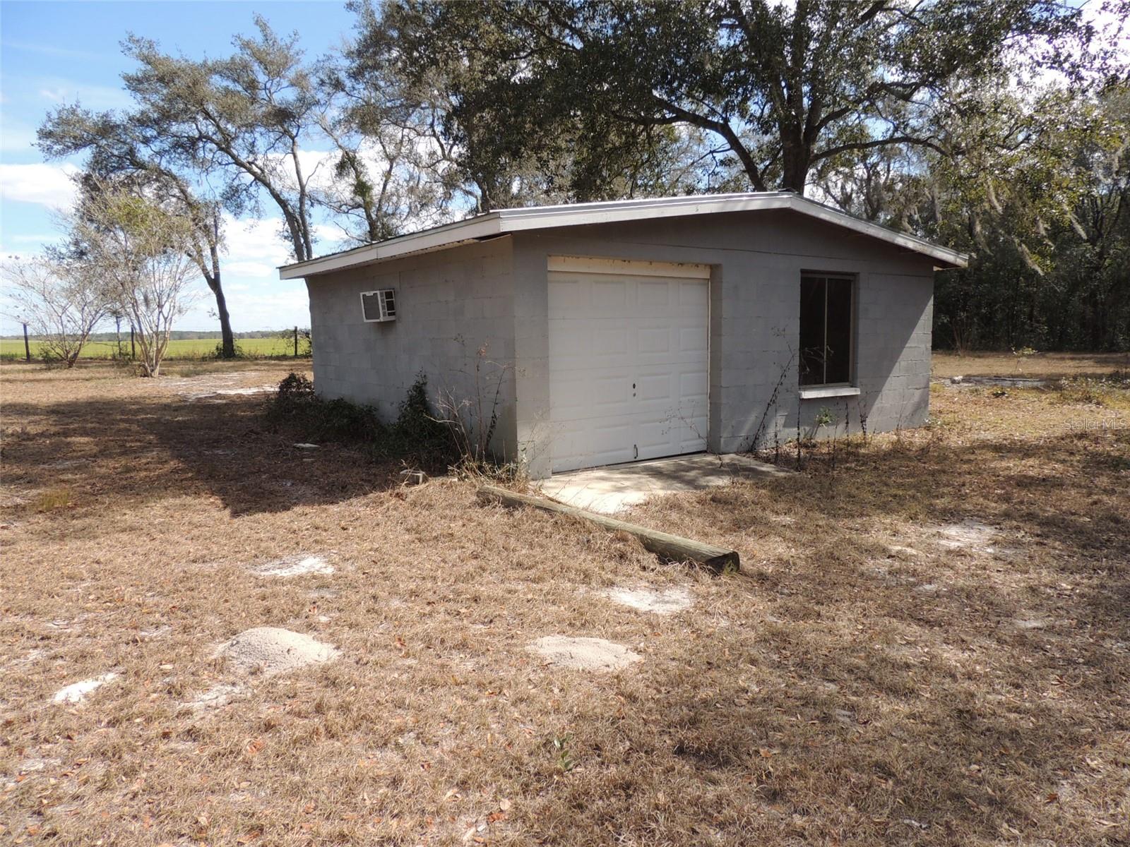 WOODLAND FARMS - Residential