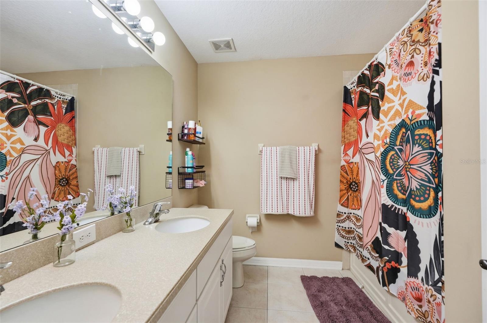 VENTANA TWNHMS AT WATERS EDGE - Residential
