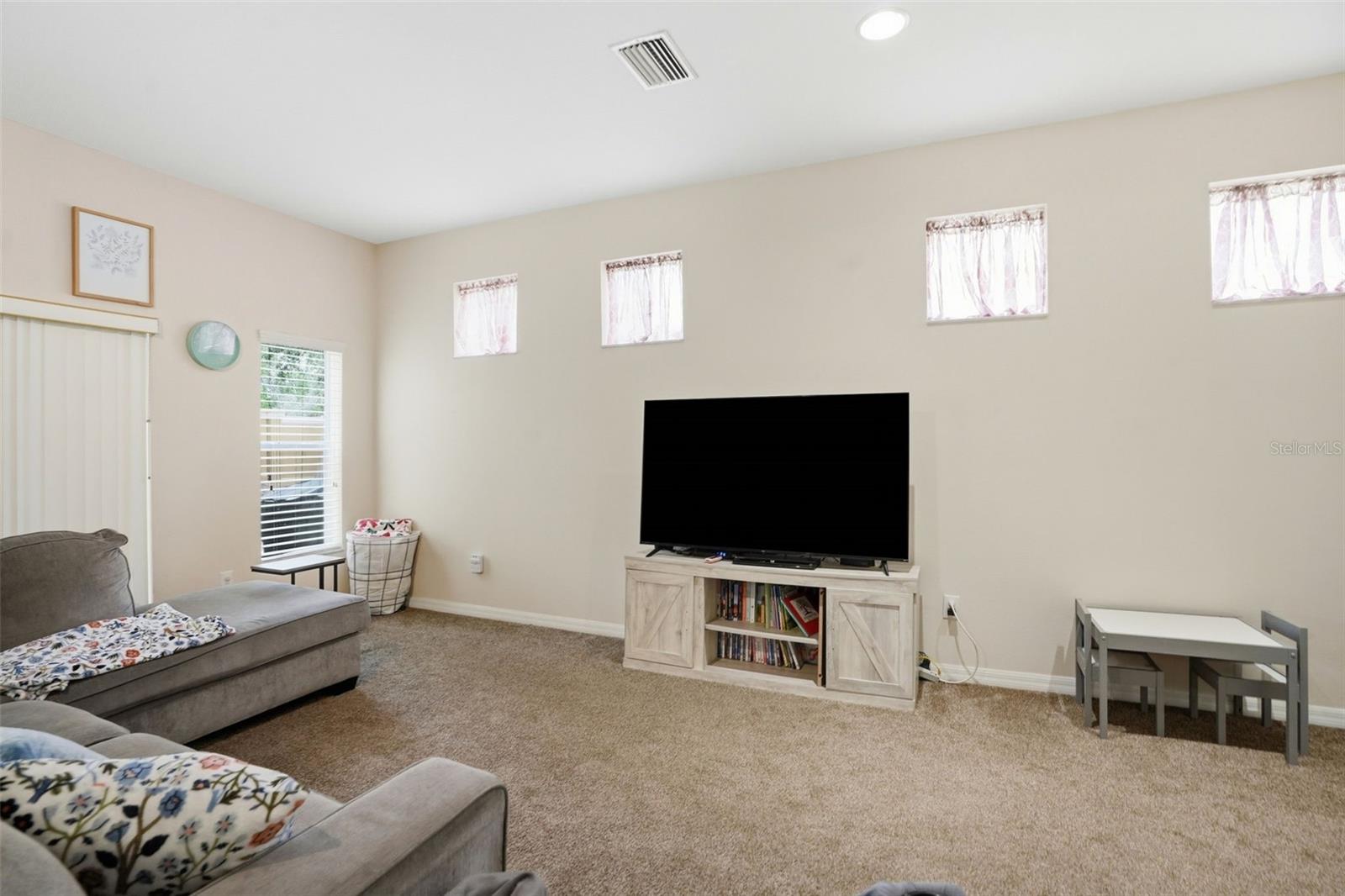 VENTANA TWNHMS AT WATERS EDGE - Residential
