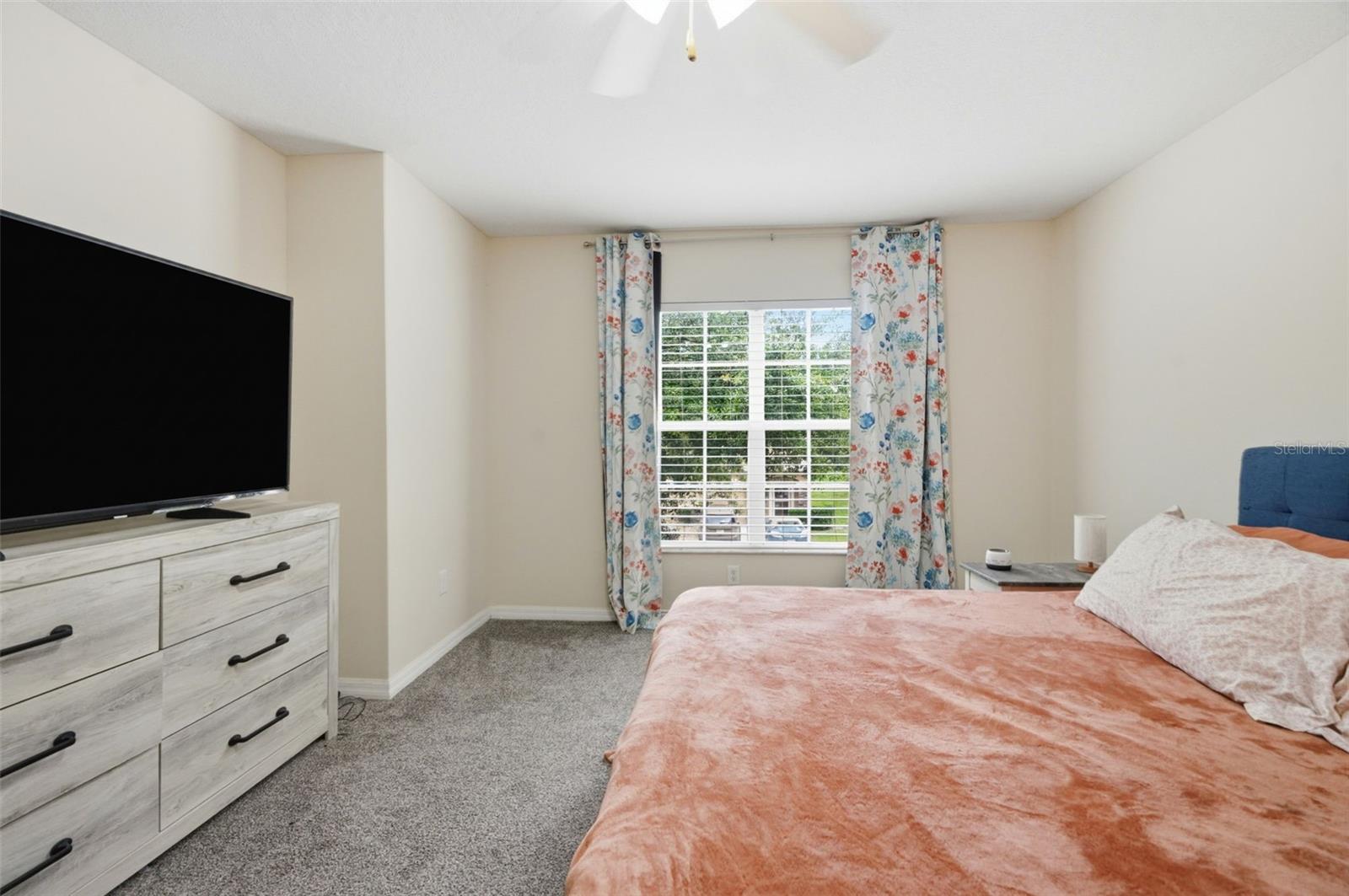 VENTANA TWNHMS AT WATERS EDGE - Residential
