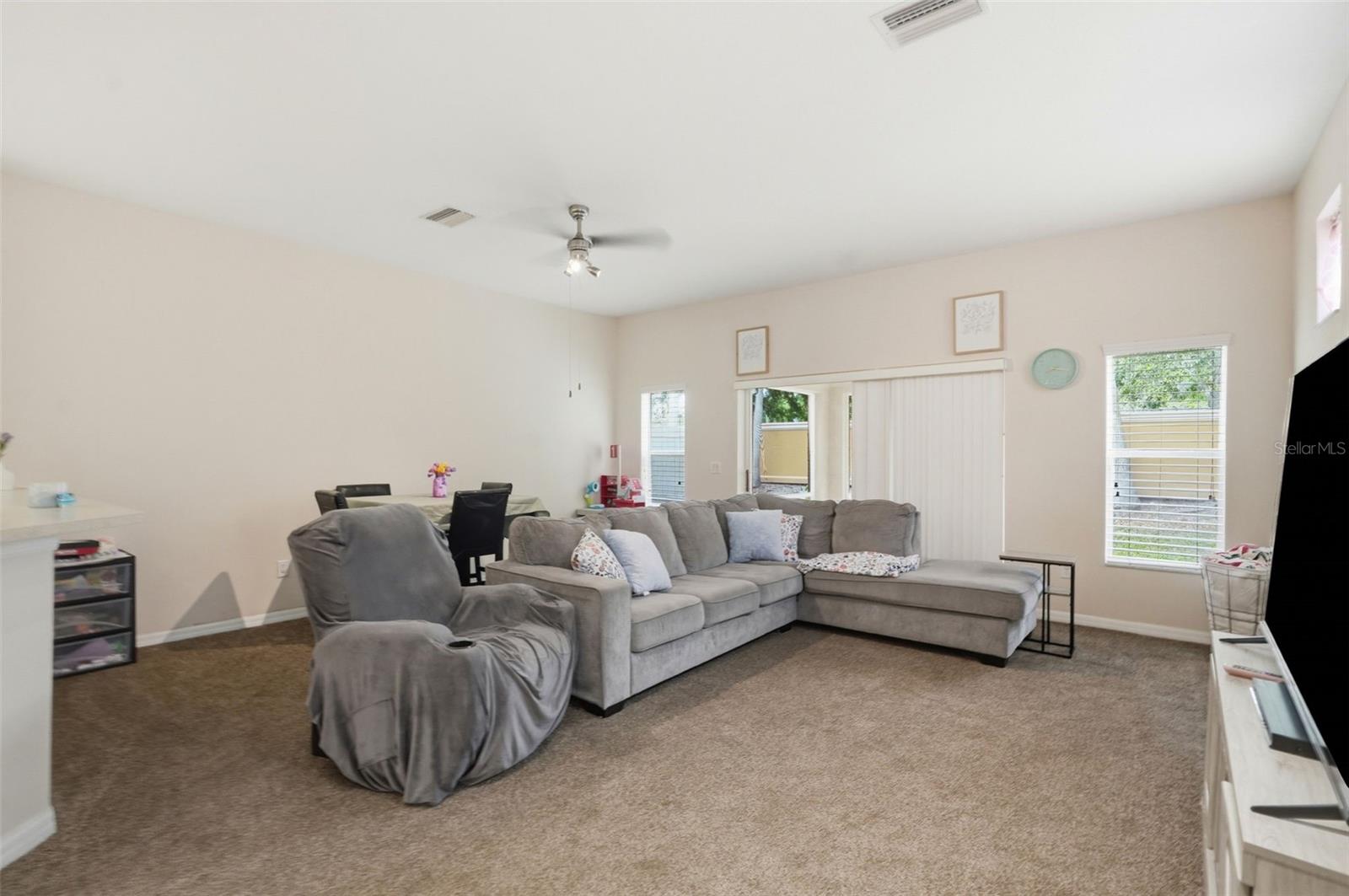 VENTANA TWNHMS AT WATERS EDGE - Residential
