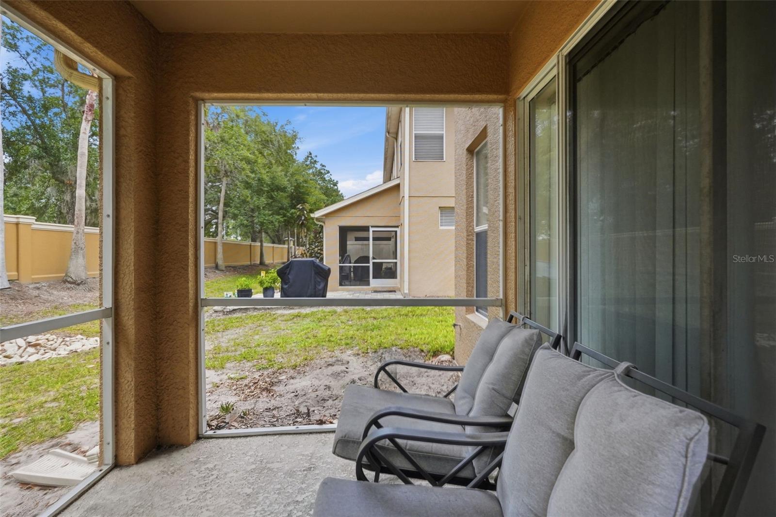 VENTANA TWNHMS AT WATERS EDGE - Residential