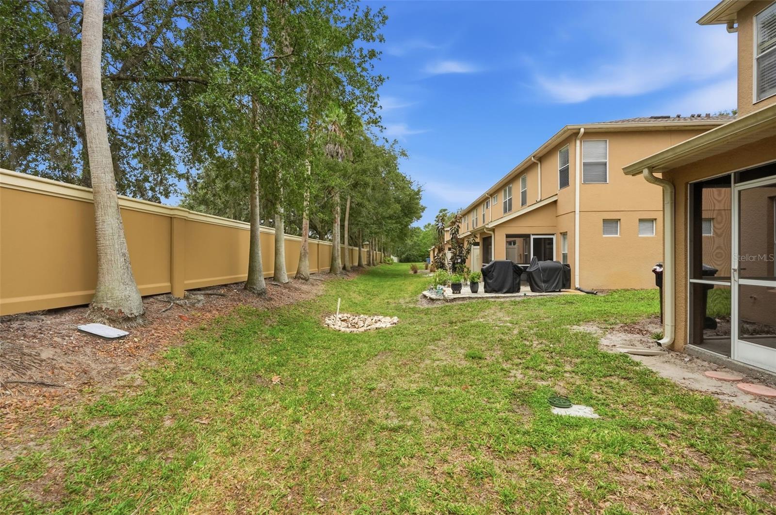 VENTANA TWNHMS AT WATERS EDGE - Residential