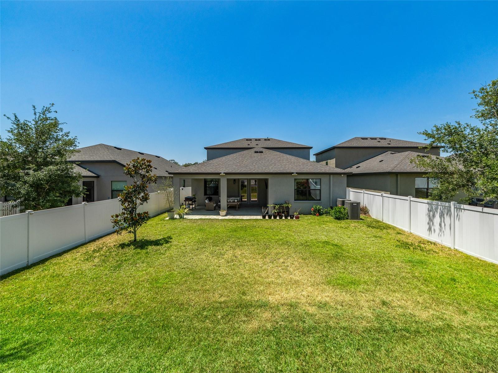FLORABLU ESTATES - Residential
