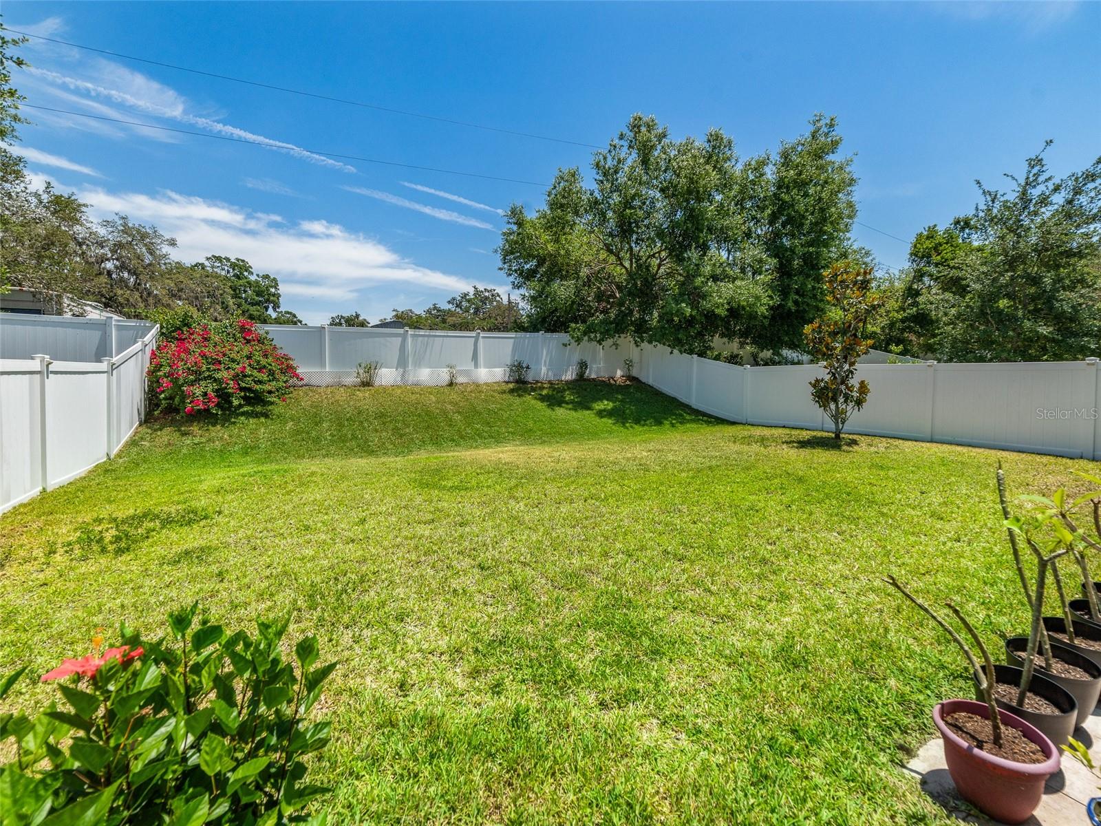 FLORABLU ESTATES - Residential
