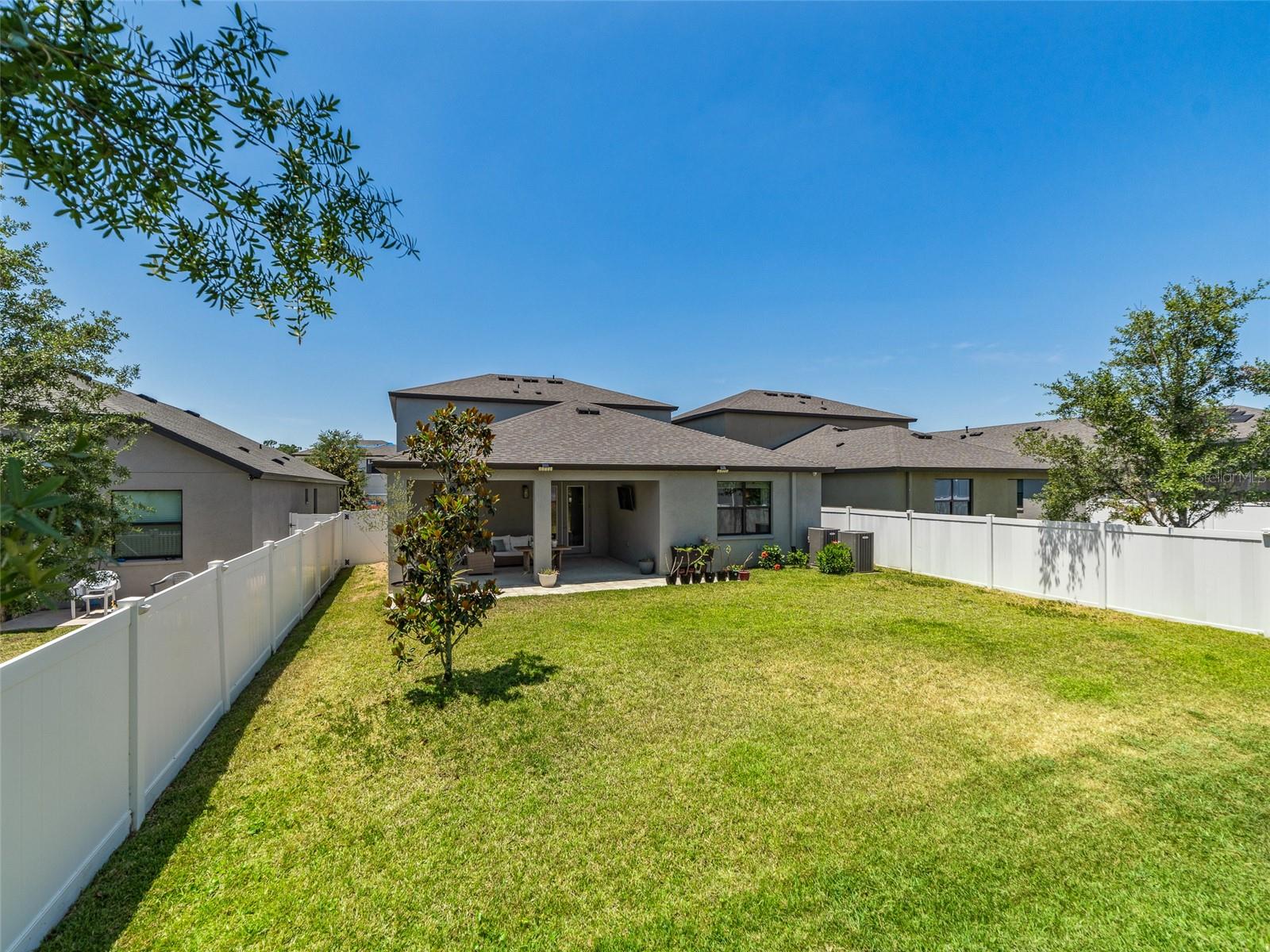 FLORABLU ESTATES - Residential