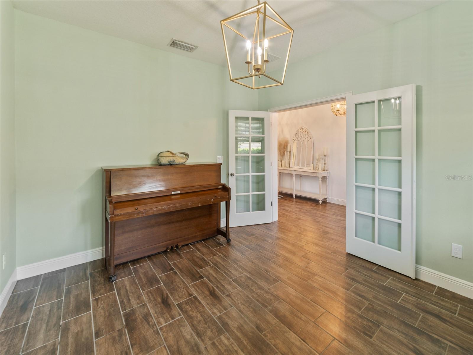 FLORABLU ESTATES - Residential