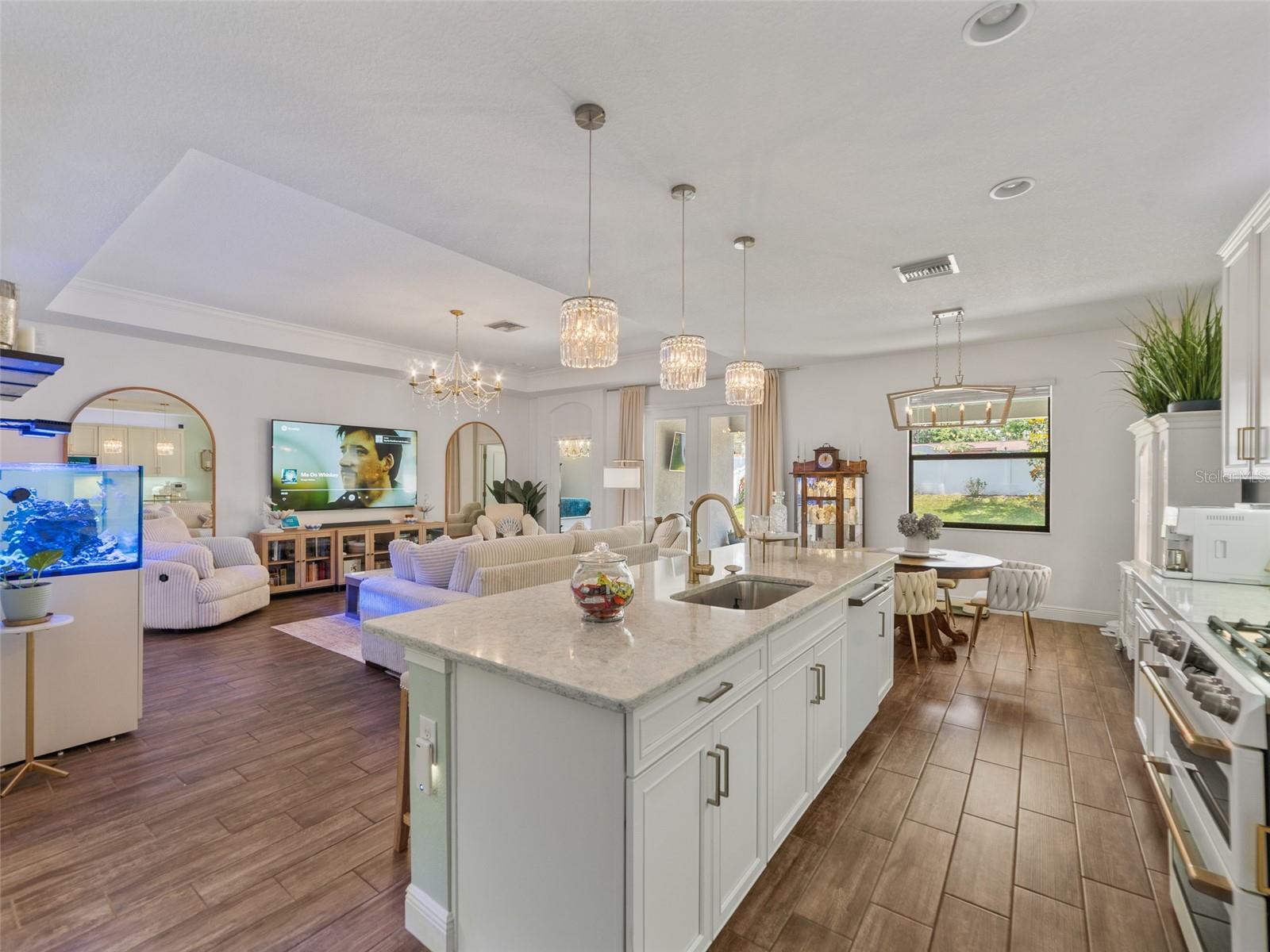 FLORABLU ESTATES - Residential