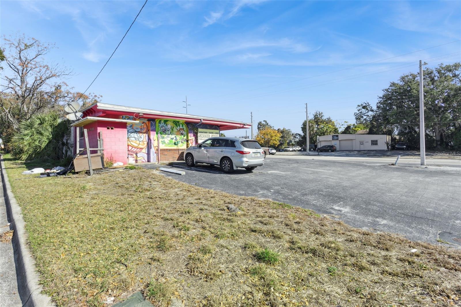 LEESBURG - Commercial Sale