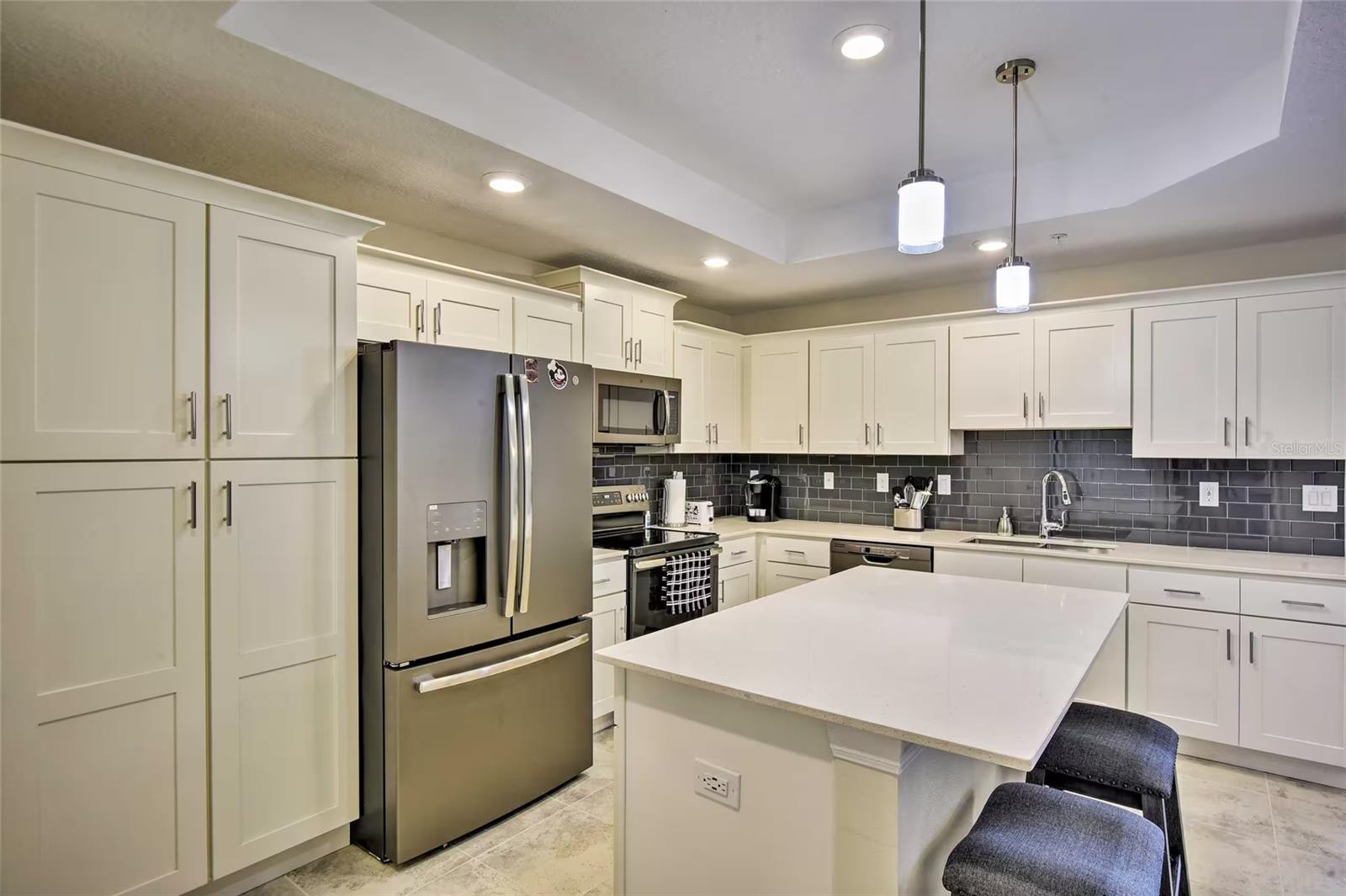THE TERRACES AT STOREY LAKE CONDO 2 PH 5 - Residential